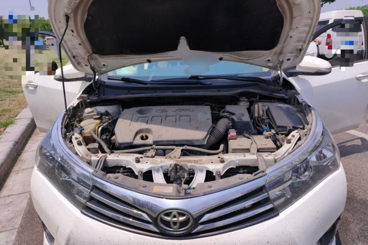 Used Toyota Corolla 2017 Revised Version 1.6L S-CVT GL Engine Bay