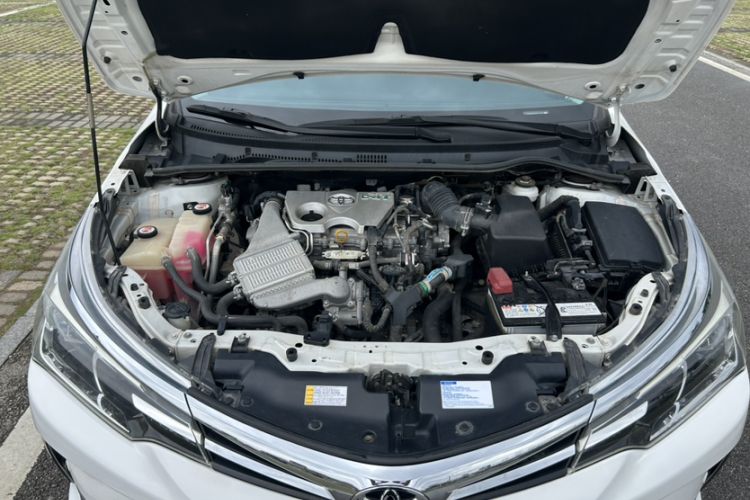 Used Toyota Corolla 2017 Revised Version 1.2T S-CVT GL-i Engine Bay
