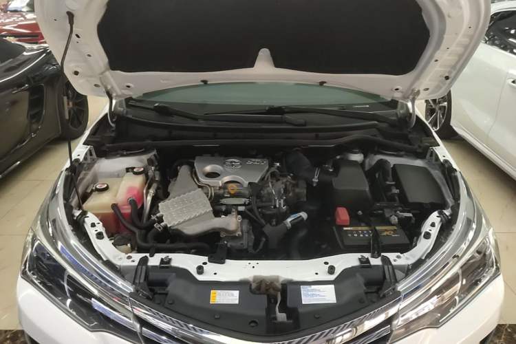 Used Toyota Corolla 2017 Revised Version 1.2T S-CVT GL Engine Bay