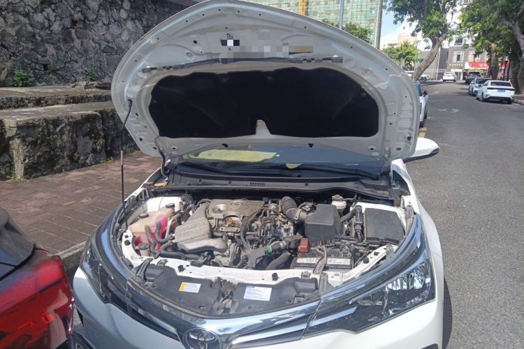 Used Toyota Corolla 2017 1.2T CVT GL Engine Bay