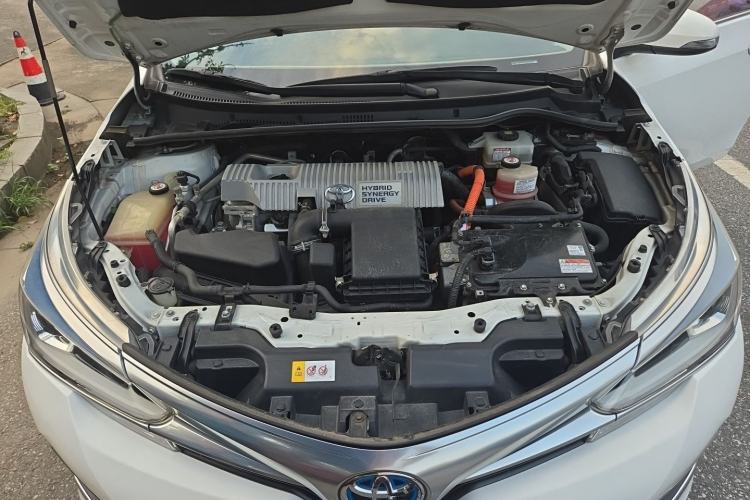Used Toyota Corolla 2017 Revised Dual-Engine 1.8L E-CVT Leading Edition Engine Bay