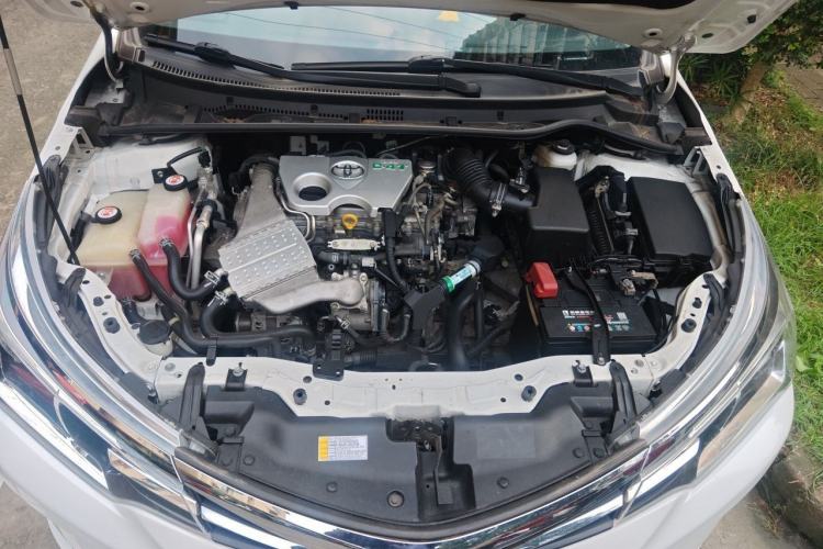 Used Toyota Corolla 2017 Revised Version 1.2T S-CVT GL Engine Bay
