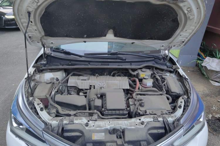 Used Toyota Corolla 2017 Revised Dual-Engine 1.8L E-CVT Leading Edition Engine Bay