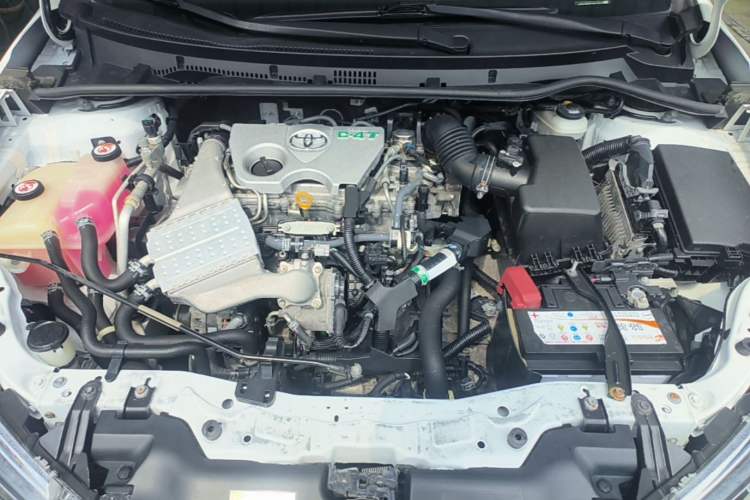 Used Toyota Corolla 2017 Revised Version 1.2T S-CVT GL Engine Bay