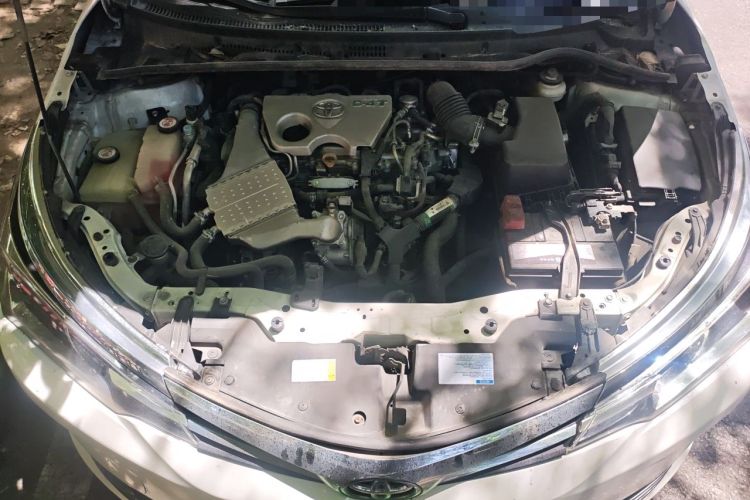 Used Toyota Corolla 2017 Revised Version 1.2T S-CVT GL-i Engine Bay