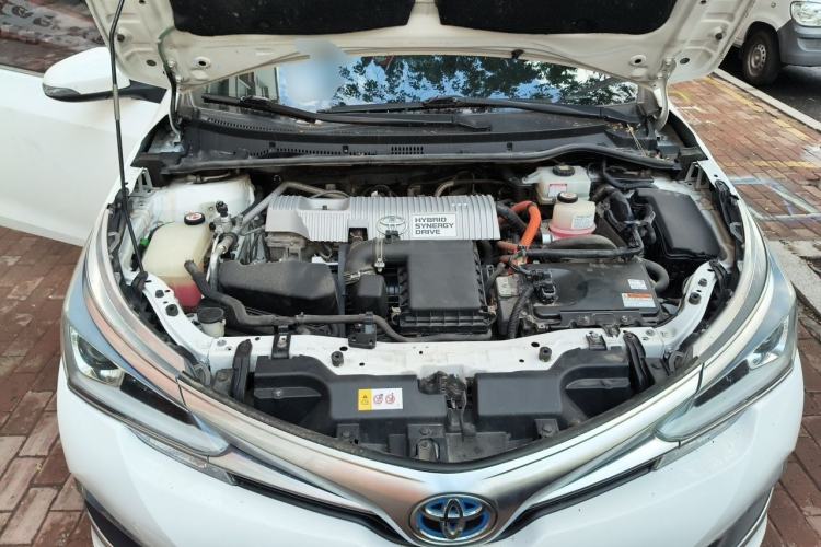 Used Toyota Corolla 2017 Revised Dual-Engine 1.8L E-CVT Leading Edition Engine Bay