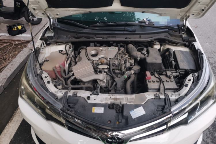 Used Toyota Corolla 2017 Revised Version 1.2T S-CVT GL Engine Bay