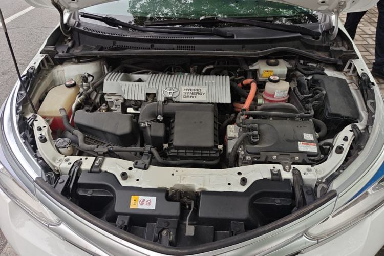 Used Toyota Corolla 2017 Revised Dual-Engine 1.8L E-CVT Luxury Edition Engine Bay