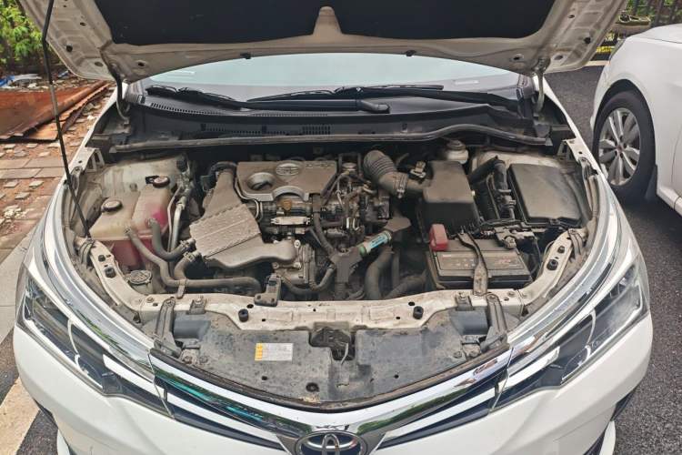 Used Toyota Corolla 2017 Revised Version 1.2T S-CVT GL-i Engine Bay