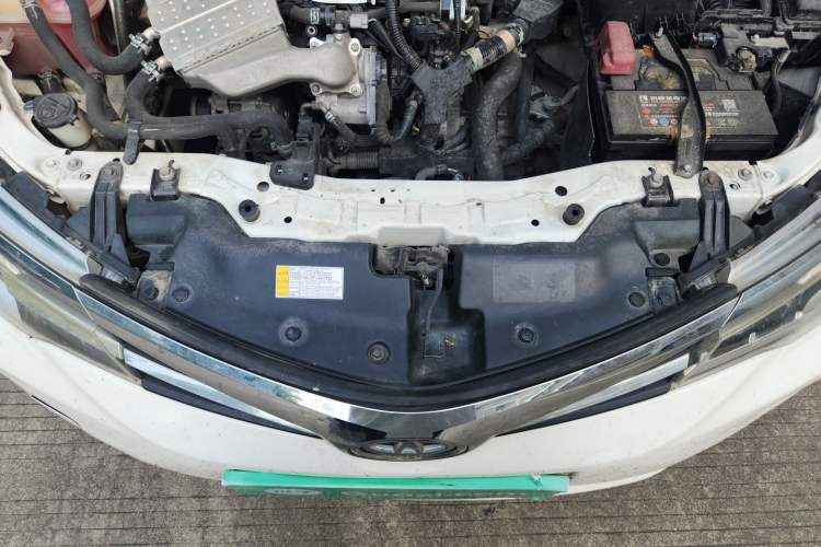 Used Toyota Corolla 2017 Revised Version 1.2T S-CVT GL Engine Bay