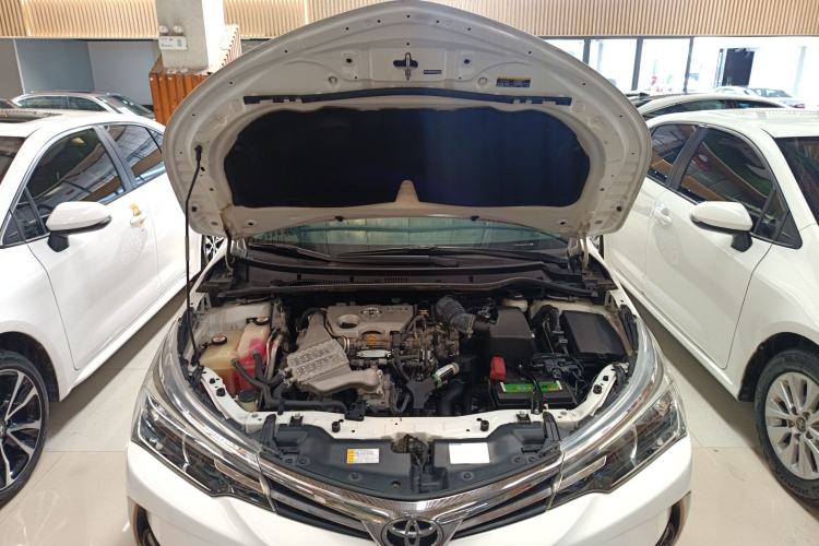 Used Toyota Corolla 2017 Revised Version 1.2T S-CVT GL Engine Bay