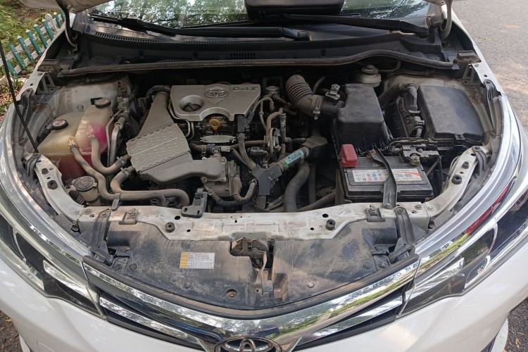 Used Toyota Corolla 2017 Revised Version 1.2T S-CVT GL Engine Bay