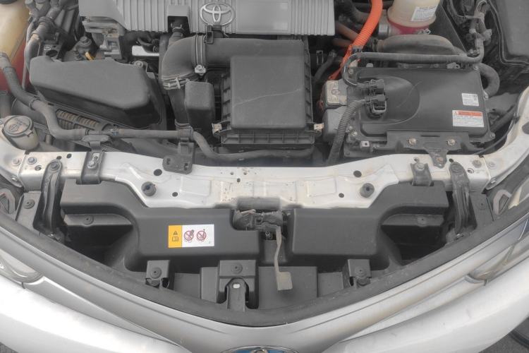 Used Toyota Corolla 2017 Revised Dual-Engine 1.8L E-CVT Leading Edition Engine Bay