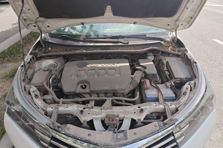 Used Toyota Corolla 2017 1.6L CVT GL Engine Bay