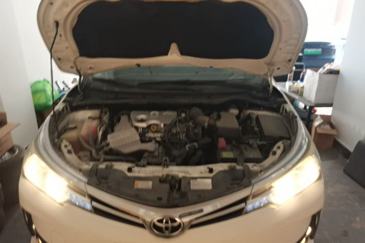 Used Toyota Corolla 2017 Revised Version 1.2T S-CVT GL Engine Bay