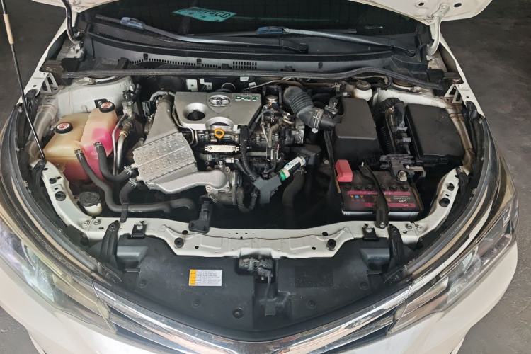 Used Toyota Corolla 2017 Revised Version 1.2T S-CVT GL Engine Bay