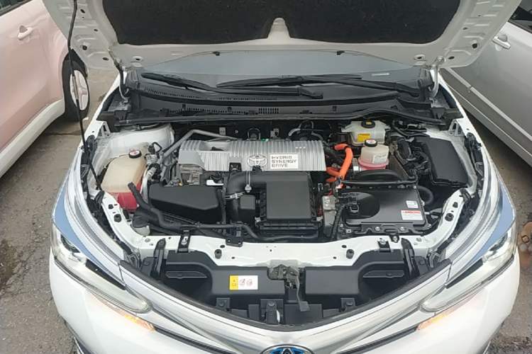 Used Toyota Corolla 2017 Revised Dual-Engine 1.8L E-CVT Elite Edition Engine Bay