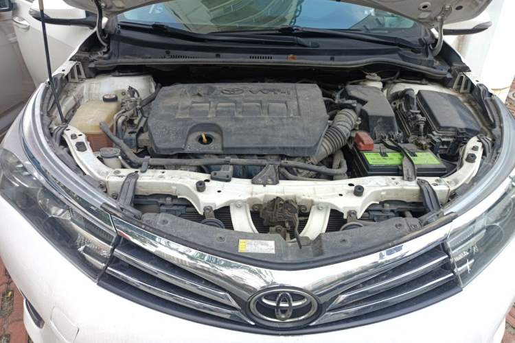 Used Toyota Corolla 2017 Revised Version 1.6L S-CVT GL Engine Bay