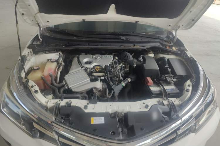 Used Toyota Corolla 2017 Revised Version 1.2T S-CVT GL-i Engine Bay