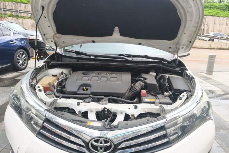 Used Toyota Corolla 2017 Revised Version 1.6L S-CVT GL Engine Bay