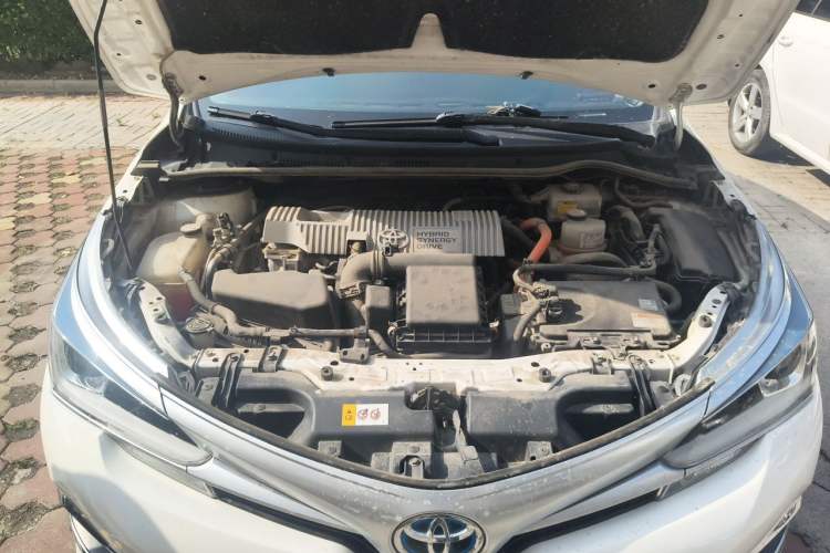 Used Toyota Corolla 2017 Revised Dual-Engine 1.8L E-CVT Leading Edition Engine Bay