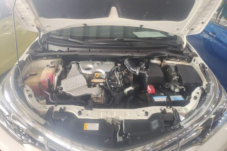 Used Toyota Corolla 2017 Revised Version 1.2T S-CVT GL Engine Bay