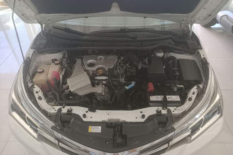 Used Toyota Corolla 2017 Revised Version 1.2T S-CVT GL-i Engine Bay