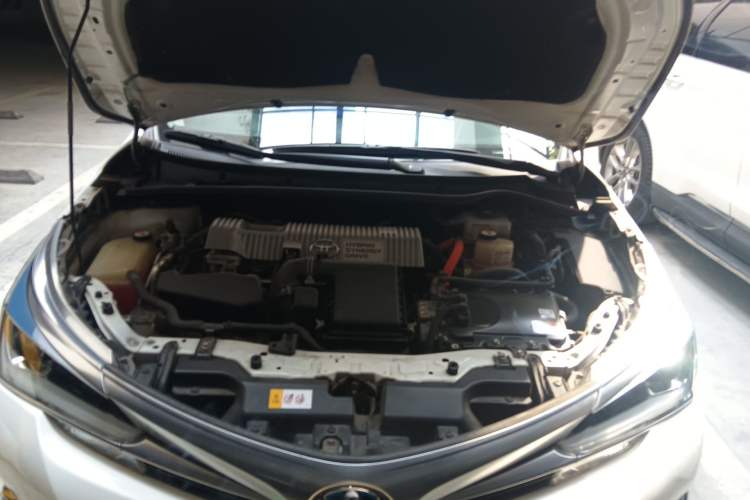 Used Toyota Corolla 2017 Revised Dual-Engine 1.8L E-CVT Elite Edition Engine Bay