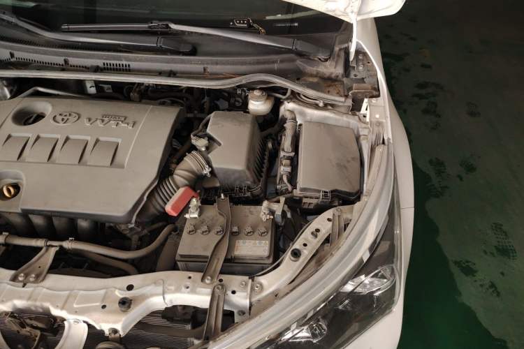 Used Toyota Corolla 2017 Revised Version 1.6L S-CVT GL Engine Bay Left