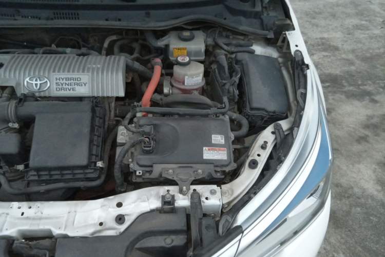 Used Toyota Corolla 2017 Revised Dual-Engine 1.8L E-CVT Elite Edition Engine Bay Left
