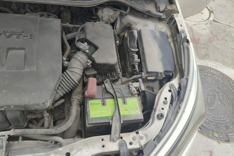 Used Toyota Corolla 2017 Revised Version 1.6L S-CVT GL Engine Bay Left