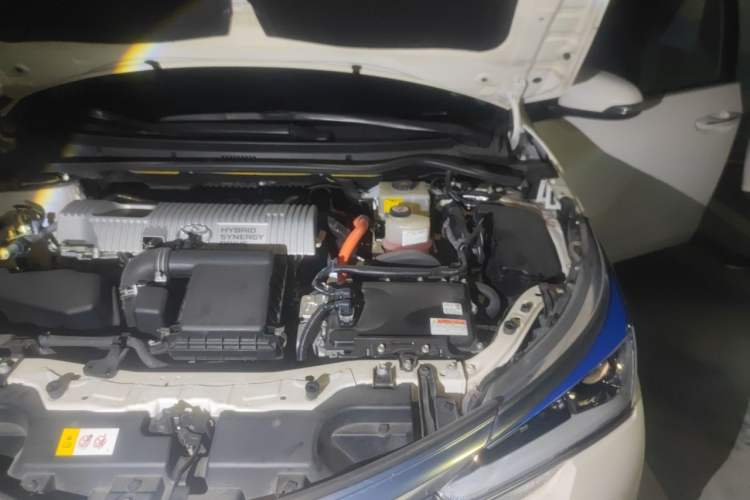 Used Toyota Corolla 2017 Revised Dual-Engine 1.8L E-CVT Leading Edition Engine Bay Left