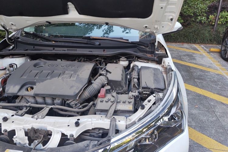 Used Toyota Corolla 2017 Revised Version 1.6L S-CVT GL Engine Bay Left