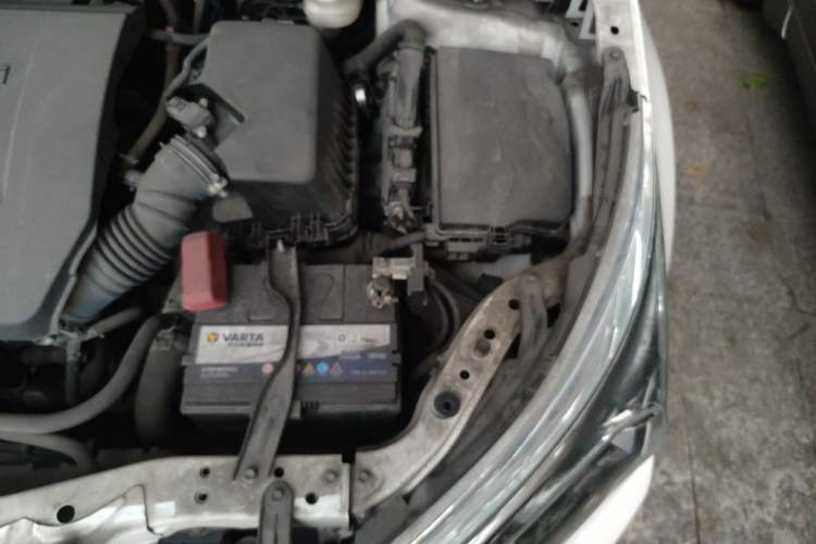 Used Toyota Corolla 2017 Revised Version 1.6L S-CVT GL Engine Bay Left