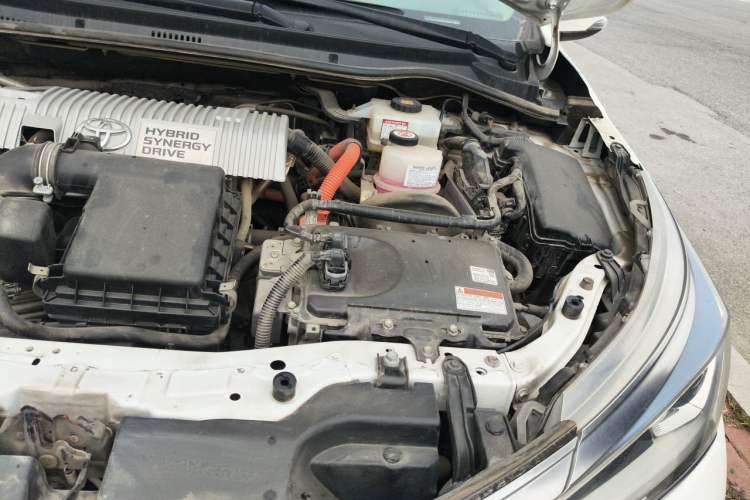 Used Toyota Corolla 2017 Revised Dual-Engine 1.8L E-CVT Leading Edition Engine Bay Left