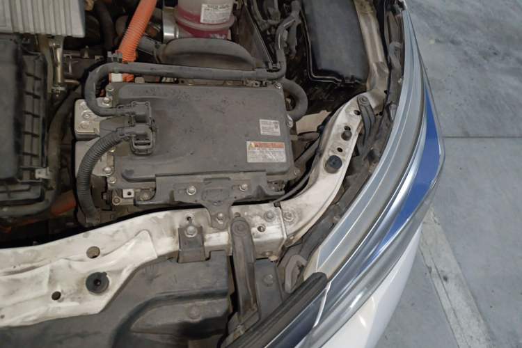 Used Toyota Corolla 2017 Revised Dual-Engine 1.8L E-CVT Leading Edition Engine Bay Left
