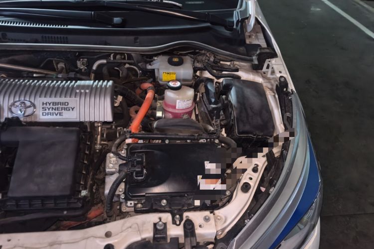 Used Toyota Corolla 2017 Revised Dual-Engine 1.8L E-CVT Leading Edition Engine Bay Left