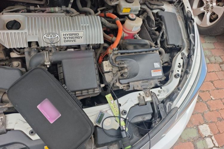 Used Toyota Corolla 2017 Revised Dual-Engine 1.8L E-CVT Leading Edition Engine Bay Left