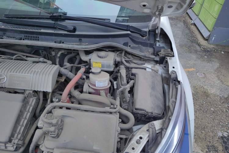Used Toyota Corolla 2017 Revised Dual-Engine 1.8L E-CVT Leading Edition Engine Bay Left