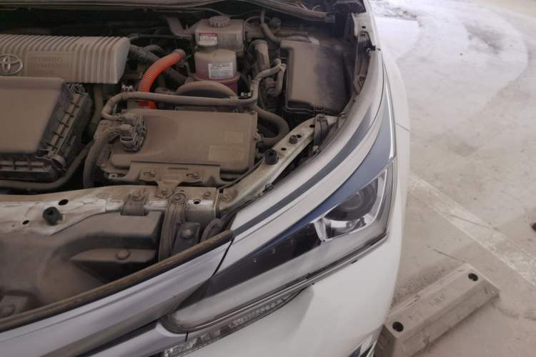Used Toyota Corolla 2017 Revised Dual-Engine 1.8L E-CVT Elite Edition Engine Bay Left