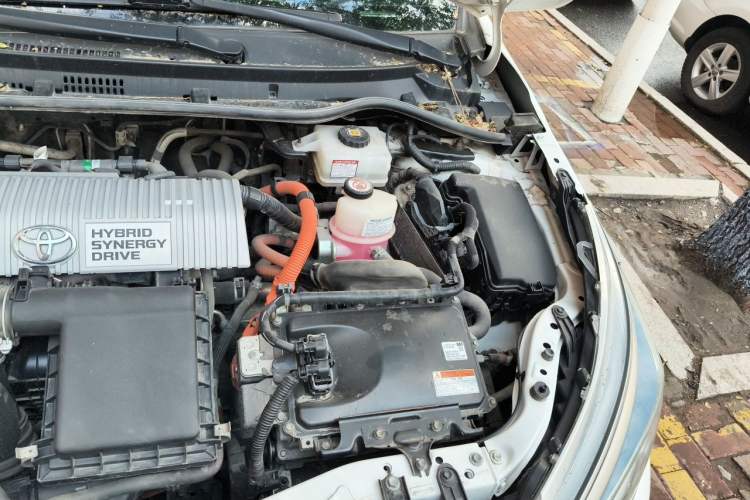 Used Toyota Corolla 2017 Revised Dual-Engine 1.8L E-CVT Leading Edition Engine Bay Left