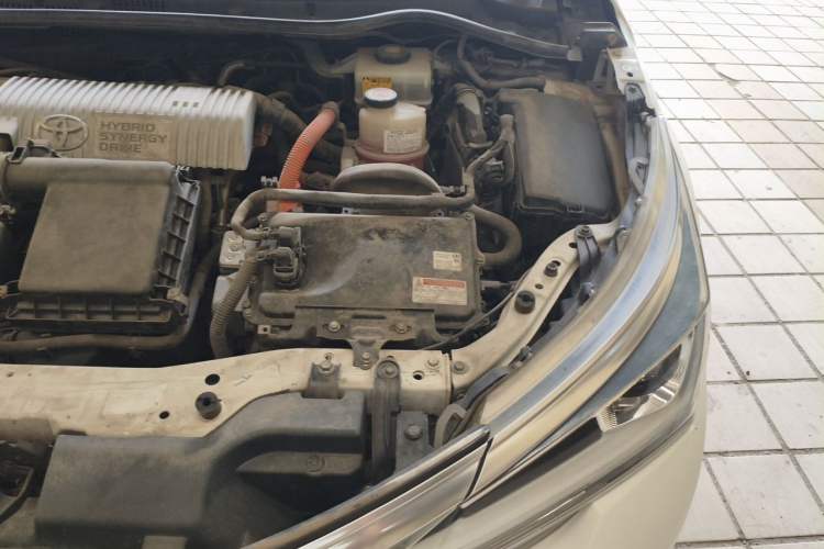 Used Toyota Corolla 2017 Revised Dual-Engine 1.8L E-CVT Leading Edition Engine Bay Left