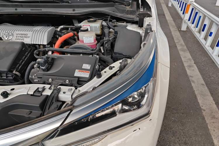 Used Toyota Corolla 2017 Revised Dual-Engine 1.8L E-CVT Elite Edition Engine Bay Left