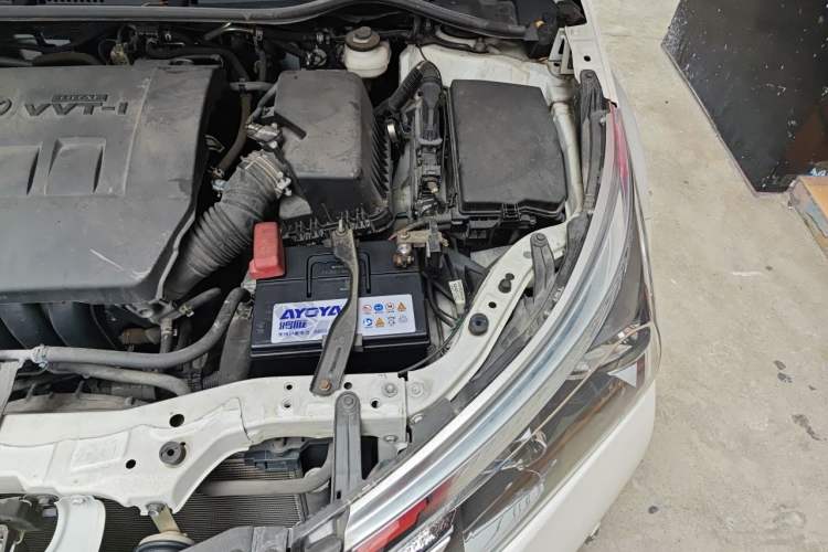 Used Toyota Corolla 2017 1.6L CVT GL Engine Bay Left