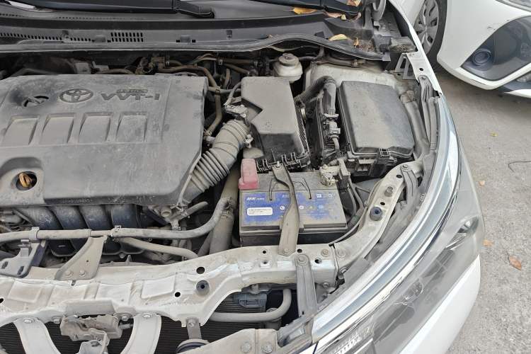 Used Toyota Corolla 2017 1.6L CVT GL Engine Bay Left