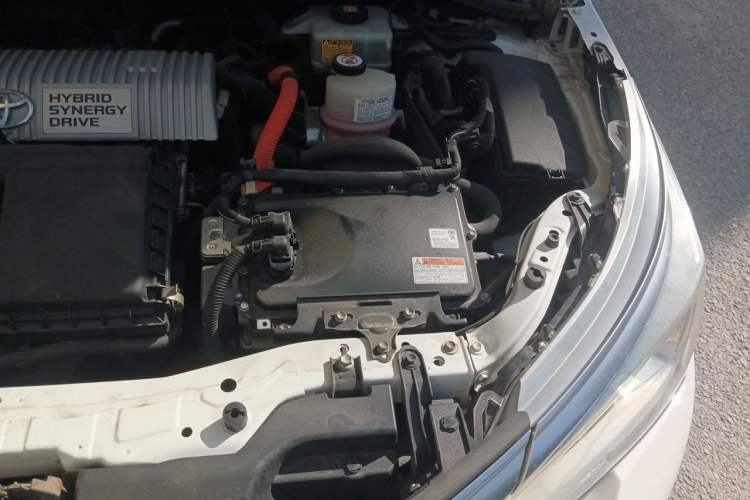 Used Toyota Corolla 2017 Revised Dual-Engine 1.8L E-CVT Elite Edition Engine Bay Left