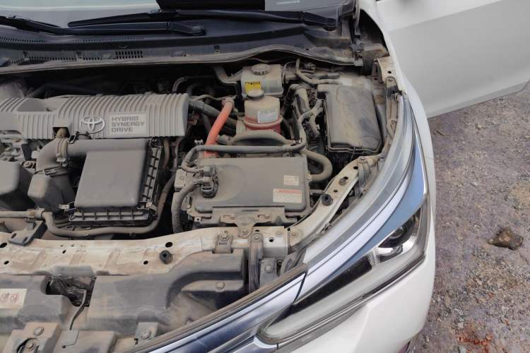 Used Toyota Corolla 2017 Revised Dual-Engine 1.8L E-CVT Leading Edition Engine Bay Left
