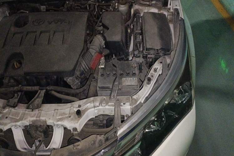 Used Toyota Corolla 2017 Revised Version 1.6L S-CVT GL Engine Bay Left