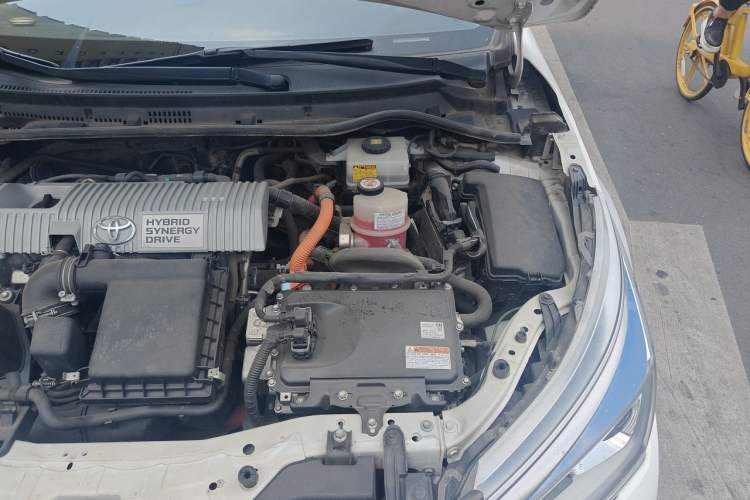 Used Toyota Corolla 2017 Revised Dual-Engine 1.8L E-CVT Elite Edition Engine Bay Left