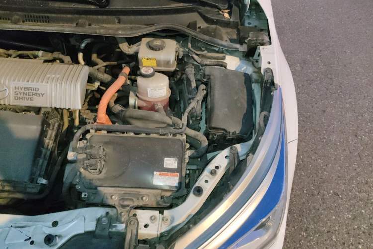 Used Toyota Corolla 2017 Revised Dual-Engine 1.8L E-CVT Elite Edition Engine Bay Left